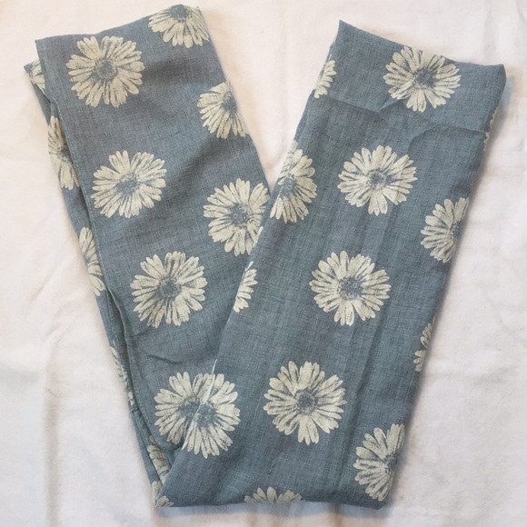 Infinity Scarf - Picture 3 of 3